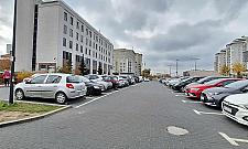 Parking przy ratuszu nie dla mieszkańców. Urzędnicy mają pierwszeństwo