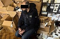 Policjanci rozbili magazyny z podrabianymi kosmetykami. Wartość towaru: 25 mln zł