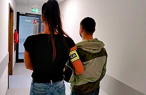 Policjanci rozbili magazyny z podrabianymi kosmetykami. Wartość towaru: 25 mln zł