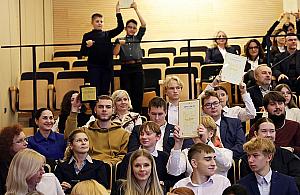 Technikum z Żoliborza uczy przyszłych ekspertów elektromobilności