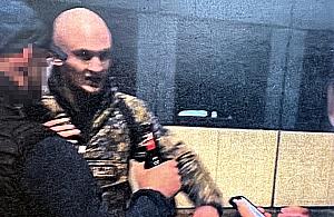 Policja szuka mężczyzny po ataku w centrum