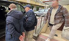 Policjanci zatrzymali czterech mężczyzn podejrzanych o handel narkotykami