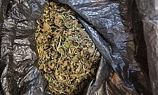 Policjanci zatrzymali czterech mężczyzn podejrzanych o handel narkotykami