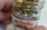 Marihuana w słoiku po kremie czekoladowym