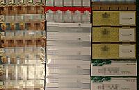 Nielegalne papierosy na targowisku. Policjanci przechwycili kontrabandę