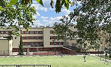 Szkolne obiekty sportowe potrzebują remontu. Dzielnica nie ma pieniędzy