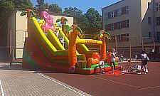 Szkolne obiekty sportowe potrzebują remontu. Dzielnica nie ma pieniędzy