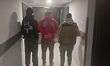 Nerwowe zachowanie zdradziło 34-latka. Miał saszetkę pełną narkotyków