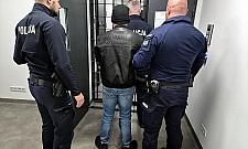 Osiem osób zatrzymanych za kradzieże aut. Policyjna akcja w kilku województwach