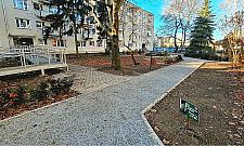 Dwa podwórka na Niskiej po remoncie