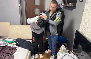 Policja rozbiła gang teleoszustów