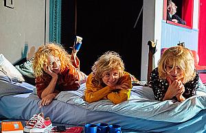 Teatr Komedia pokazuje, jak starze si z dystansem do siebie