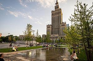 Nowe badanie: turyści coraz bardziej doceniają Warszawę