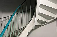 Seniorzy uwięzieni w mieszkaniach. Czy dożyją montażu wind?