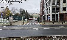 Kierowcy masowo łamią zakaz na Potockiej. Radny chce zmian, urzędnicy mówią "nie"