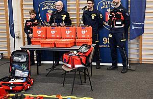 100 nowych defibrylatorów w radiowozach straży miejskiej