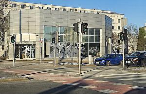 Radni żądają usunięcia pawilonu z placu Grunwaldzkiego