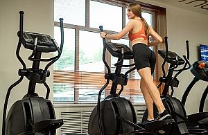 Jak orbitrek może wspierać codzienny trening cardio?