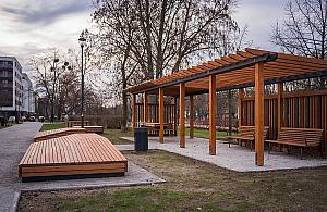 Mieszkańcy sprzeciwiają się prywatnemu placowi zabaw na skwerze Krasińskiego