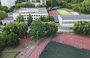 Rozbudowa placu zabaw przy SP 364 na Bemowie? Jest projekt