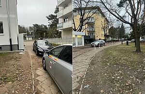 Problem z parkowaniem za Społem przy Kaliskiego. Chodnik jest notorycznie blokowany