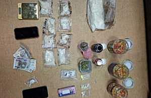 25-latek zatrzymany z ponad 2 kg narkotyków. Sąd zdecydował o areszcie