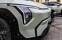 Nowe elektryczne samochody trafiły do Komendy Stołecznej Policji