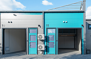 Mały magazyn z biurem - rewolucja na warszawskim rynku. Jak wybrać idealną przestrzeń dla Twojej firmy?