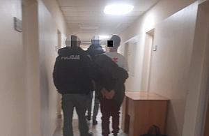 Kradli w Warszawie, wpadli we Wrocławiu. 22 zarzuty dla dwóch mężczyzn