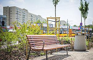 Warszawa ma już 4570 ławek warszawskich. Mieszkańcy wskazują lokalizacje