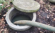 Śmierdzący problem. Dłuższe kolejki i podwyżki za wywóz szamba