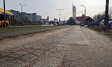 Conrada z nowym chodnikiem i drogą rowerową. Miliony na remont