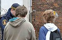 Nastolatkowie pili alkohol w centrum Warszawy. Interweniowała straż miejska