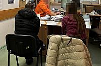 Oszustwo na pracownika banku. 20-latek zatrzymany przy odbiorze pieniędzy