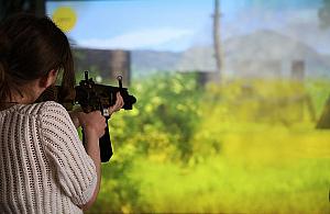 Wirtualne strzelnice w szkołach. Uczniowie trenują bez ostrej amunicji