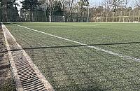 Boisko przy szkole w złym stanie. Radny apeluje o remont