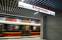 Strażnik miejski po służbie zatrzymał sprawczynię dewastacji metra