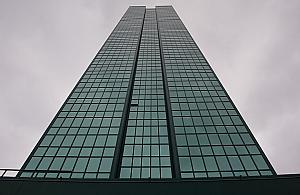 Konserwator nie uratuje Intraco. Pierwszy warszawski "drapacz chmur" do rozbiórki