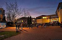 Ciemno przy Pingwinie. Będzie nieco jaśniej?