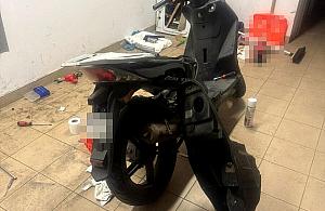 Rozbierali kradziony skuter w garażu. 18-latkowie zatrzymani