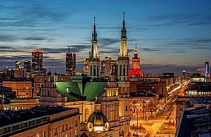 Drogi krzyżowe w Warszawie. Ulice zamknięte, zmiany w komunikacji