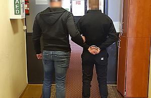 Napadli na mężczyznę i ukradli telefon. Sprawcy zatrzymani