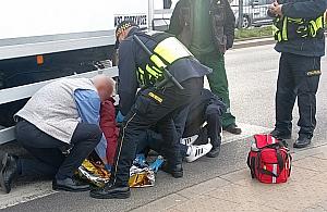 Potrącenie rowerzystki na skrzyżowaniu Powstańców Śląskich i Radiowej