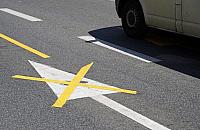 Zwężenie na Górczewskiej. Drogowcy układają nowy asfalt