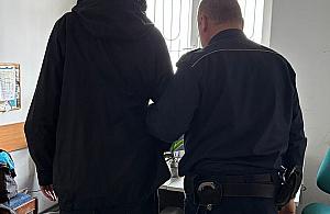 Ukradli kamerę z klatki schodowej. Policja zatrzymała trzech mężczyzn
