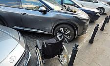 Kierowcy kontra aktywiści. Spór o buspasy, słupkozę i zwężanie ulic narasta