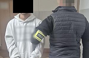 Zatrzymani przy bankomacie. Oszukiwali "na podszywacza"