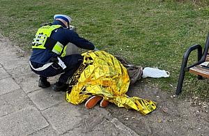 Policjanci uratowali 38-latka w stanie zagrożenia życia