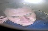 Zabrał pieniądze z wpłatomatu. Policja publikuje wizerunek