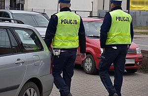 21-latek za kierownicą mimo zakazu. Był poszukiwany